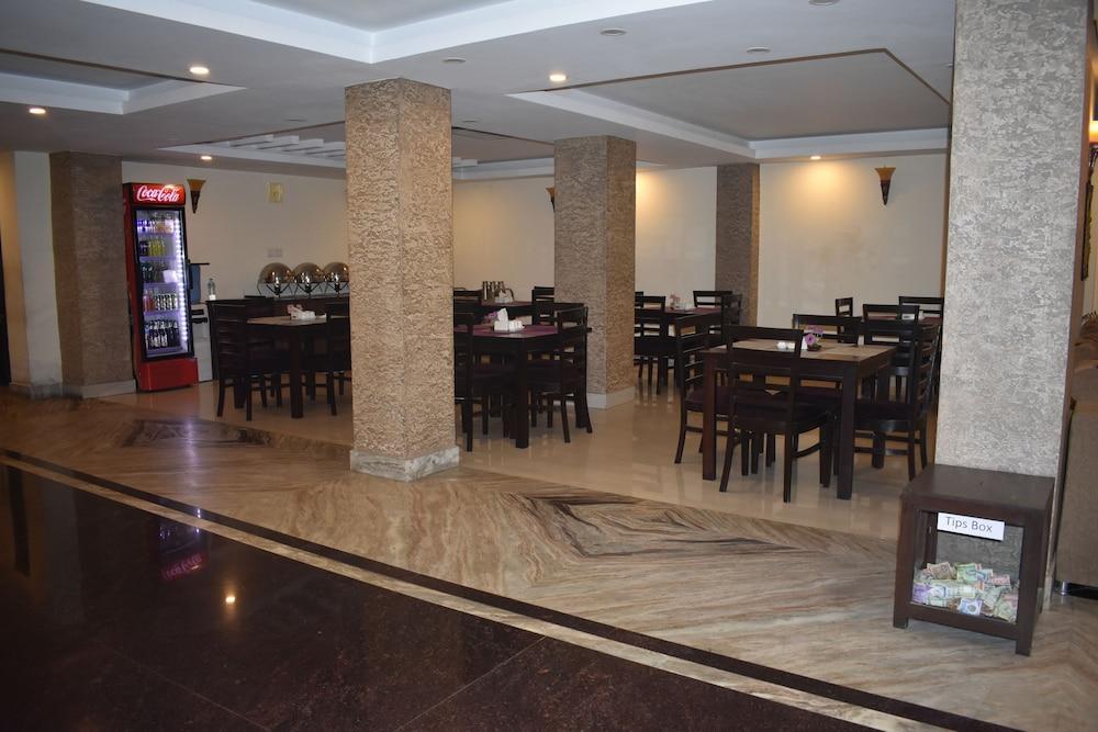 Hotel Hema Катманду Экстерьер фото