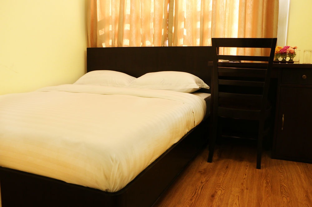 Hotel Hema Катманду Экстерьер фото