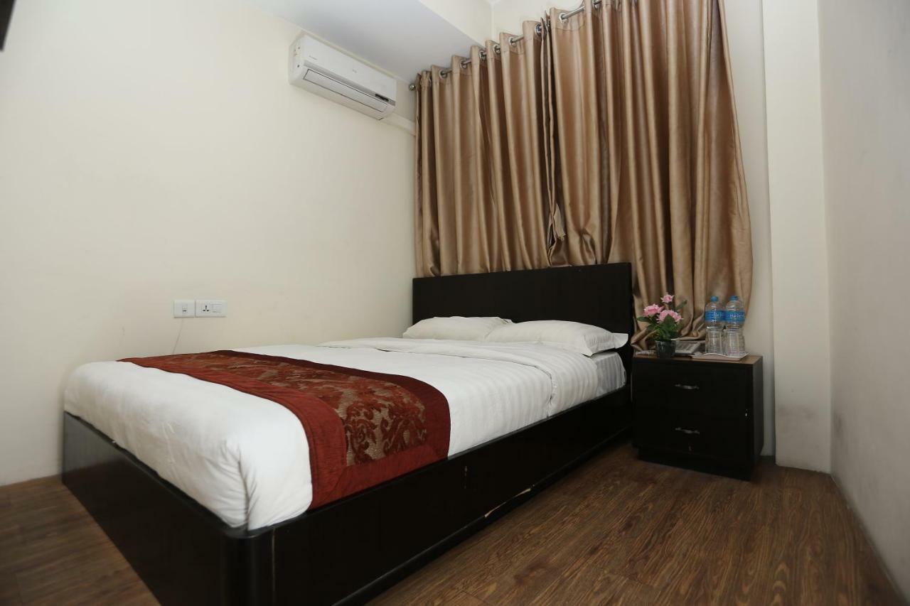 Hotel Hema Катманду Экстерьер фото