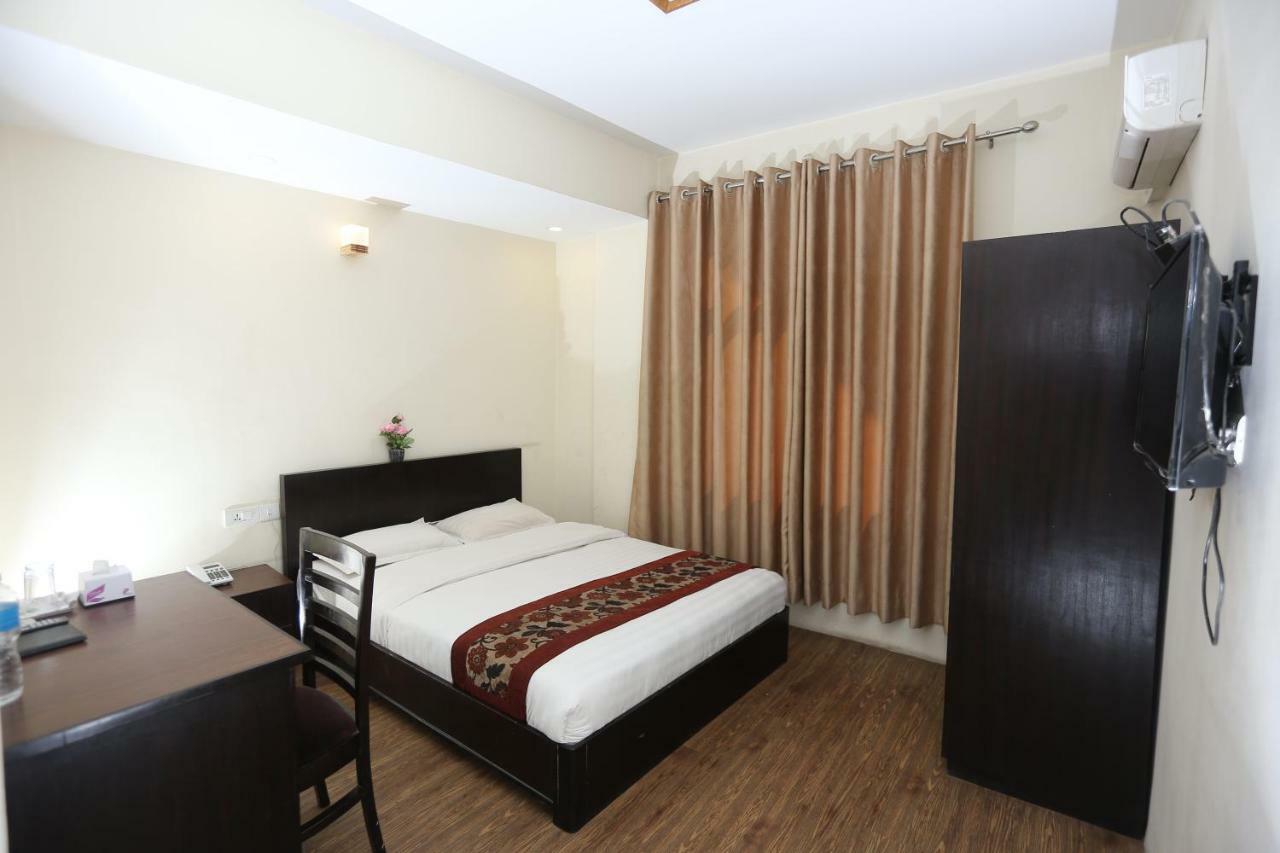 Hotel Hema Катманду Экстерьер фото